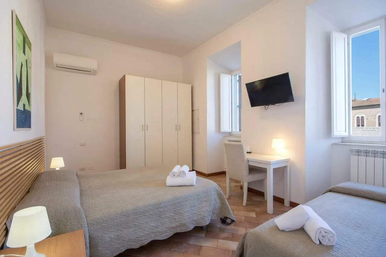 Gh Paradiso - Apartments Siena 0*,